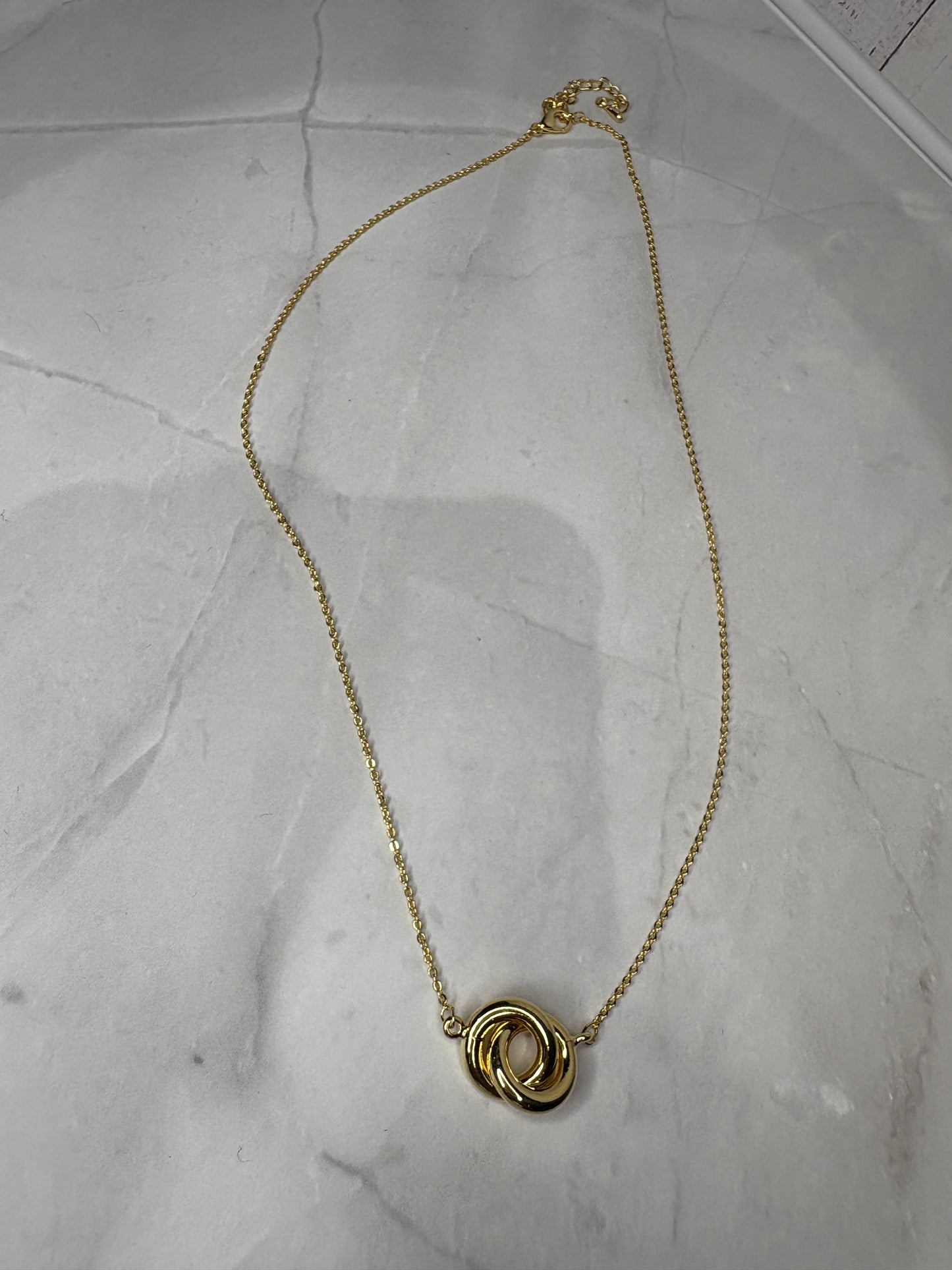Classy Gold Necklace