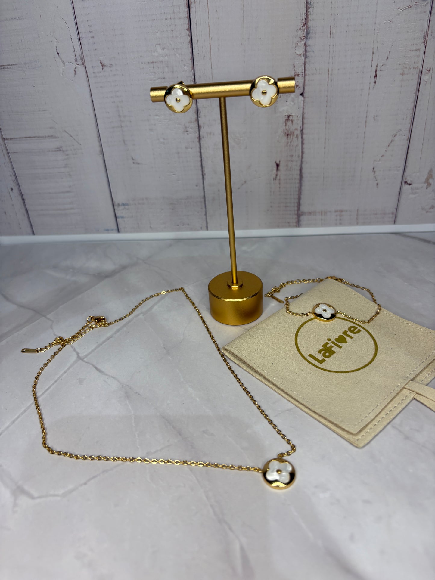 White Clover Bloom Set