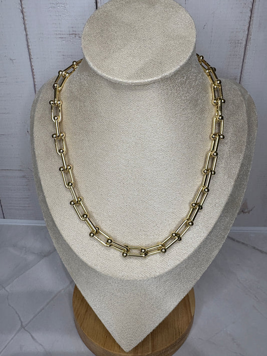 Elegant Gold Necklace