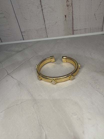 Gold clover bracelet