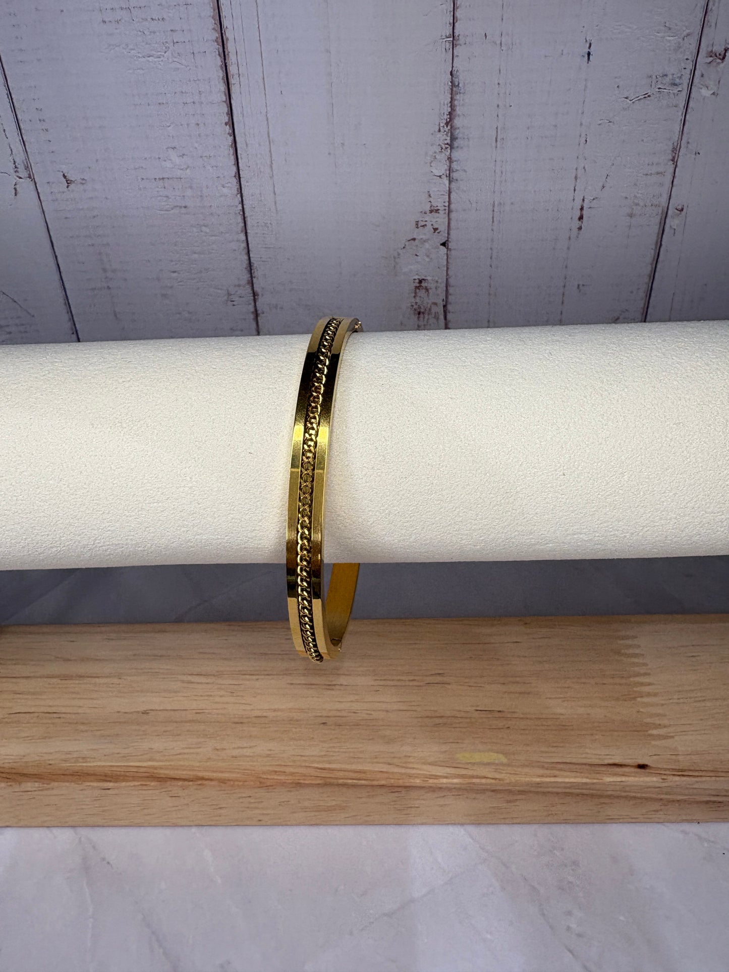 Sunlit Twist Bangle