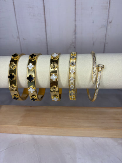 White & Gold Clover Bangle
