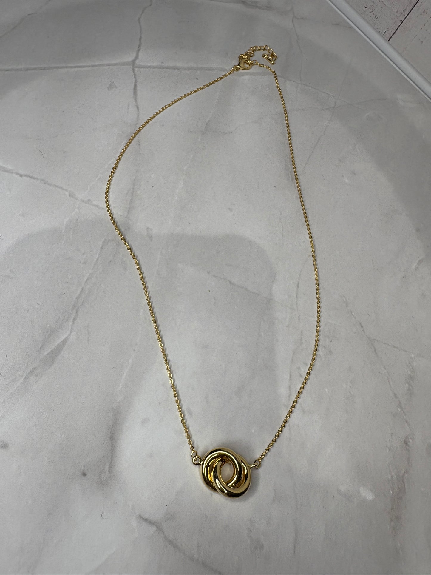 Classy Gold Necklace