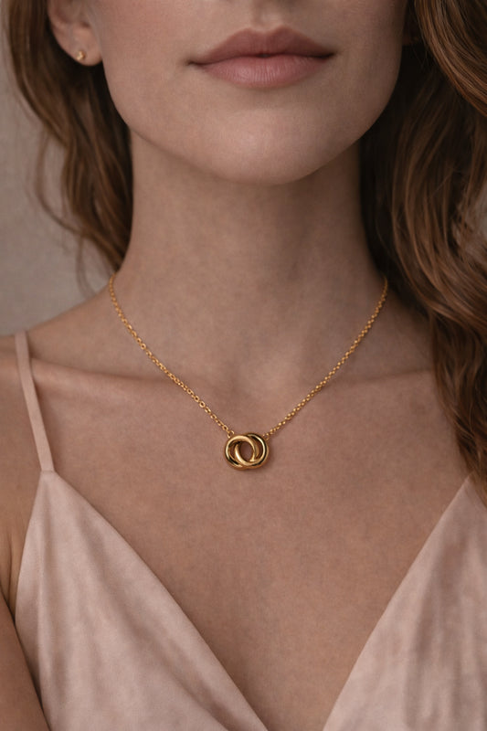 Classy Gold Necklace