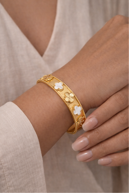 White & Gold Clover Bangle